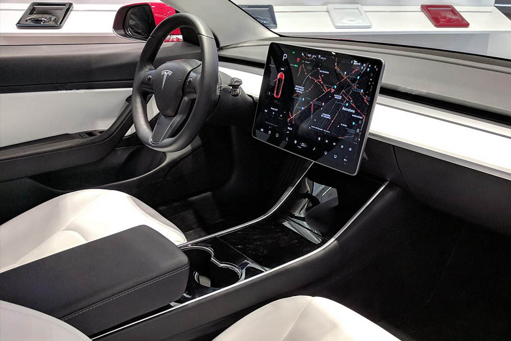 tesla-model-3-performance-1